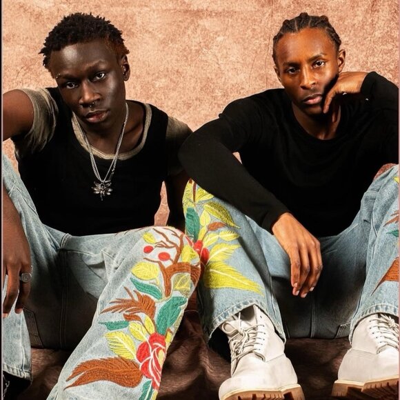 VeryRare Sakura Demi Jeans Size M Blue Pants Denim Embroidered Cherry Blossom - Picture 3 of 16